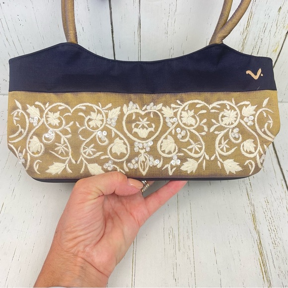 Claire V.‎ Handbag - Picture 8 of 16